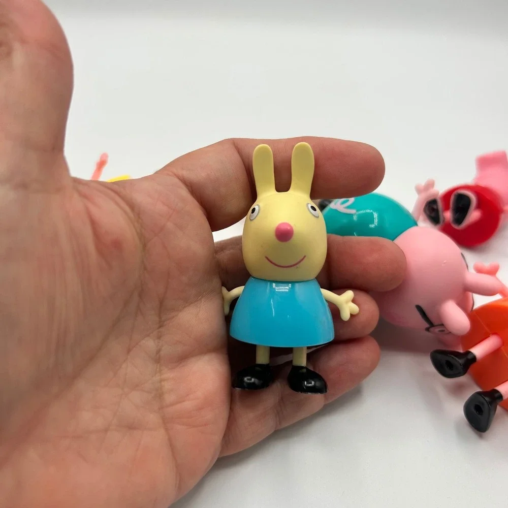Peppa Pig Family and Friends 6 Piece Action Figure Lot Multicolored Plastic Toys